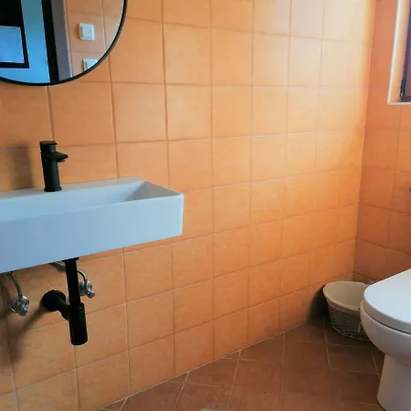 Villa Vinoselo - Gruene Oase Mit Wellness Apartment *