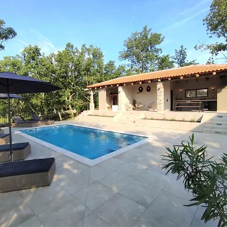 Villa Vinoselo - Gruene Oase Mit Wellness Apartment