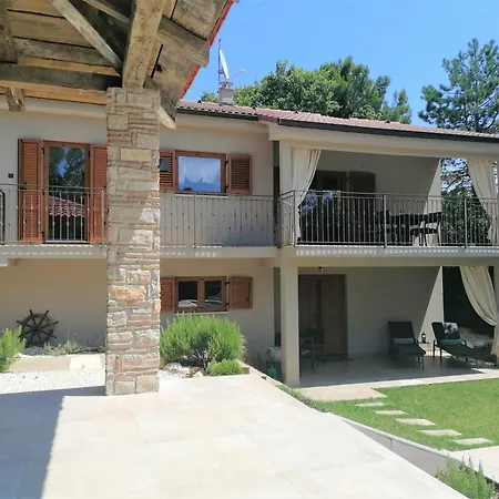 Apartment Villa Vinoselo - Gruene Oase Mit Wellness *