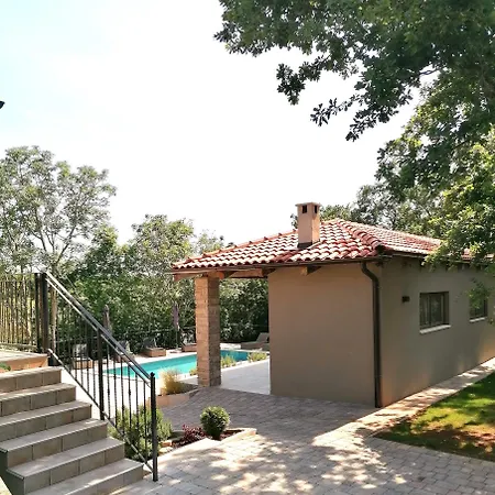 Apartment Villa Vinoselo - Gruene Oase Mit Wellness