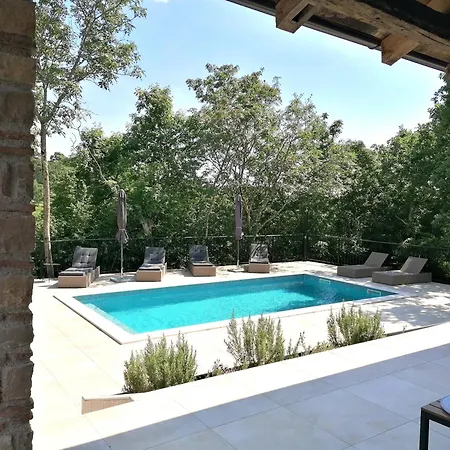 Vinoselo - Gruene Oase Mit Wellness Vižinada